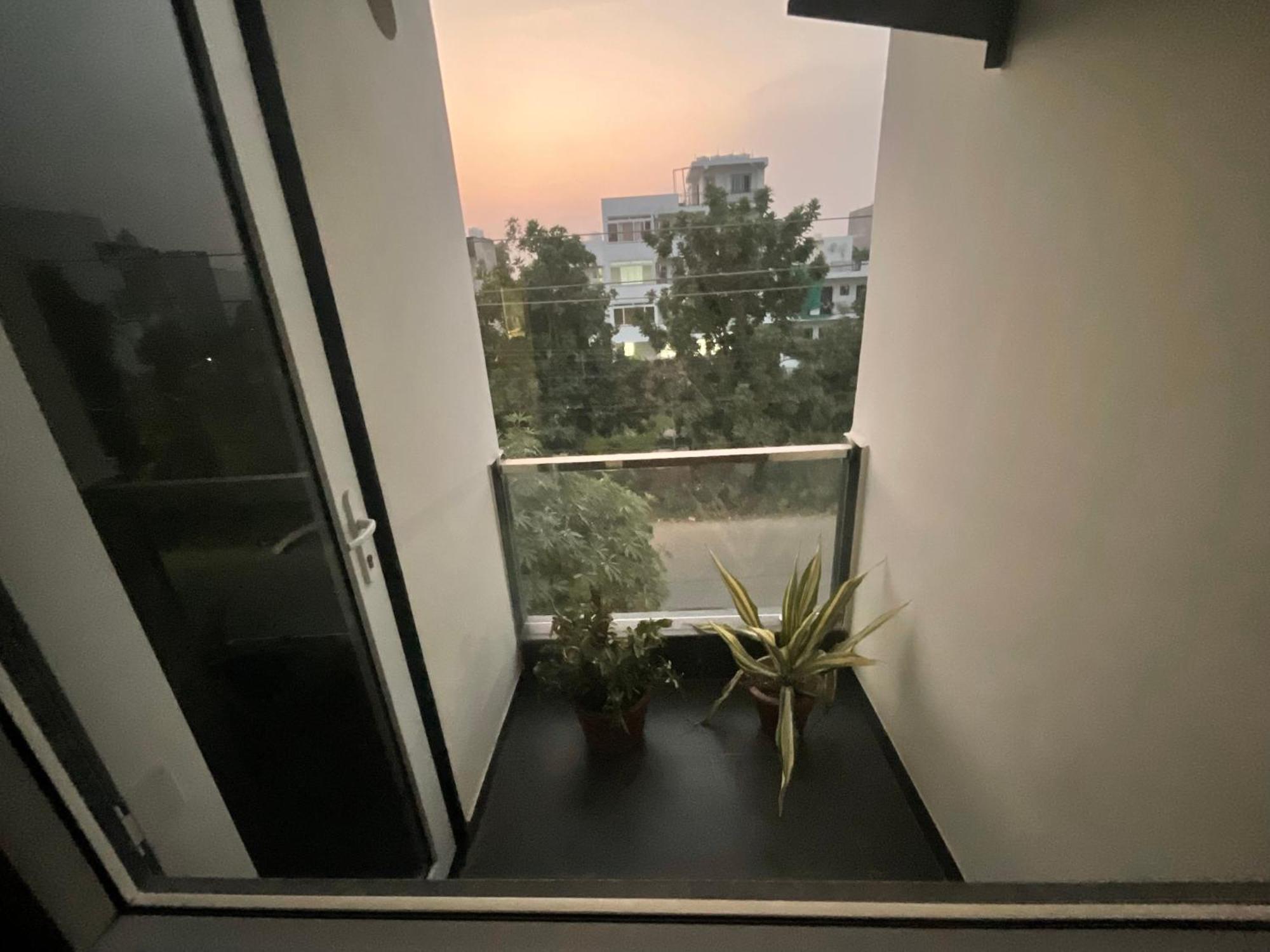 Downtown Studios Gurgaon Eksteriør billede